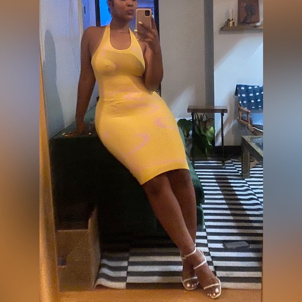 Kollyy Sleeveless Holiday Dress- Yellow